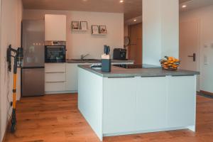 Ferienwohnung Steinablick mit großem Balkon & Garage