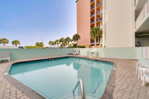 Orange Beach Condo with Pool Access and Gulf Views!