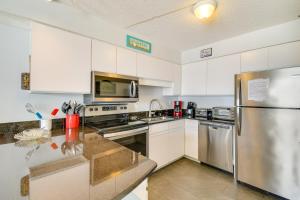 Orange Beach Condo with Pool Access and Gulf Views!