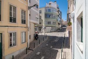 Charming & Peaceful Family Flat