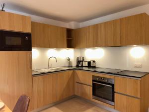 Appartement de Standing 6 Pers. - Résidence Neuve Centre des Gets với Garage et Balcon - FR-1-623-328