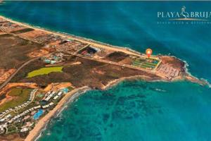 Hermosa casa de playa con vista al mar y albercas!