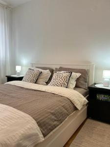 THE FIVE-OLD TOWN Apartments