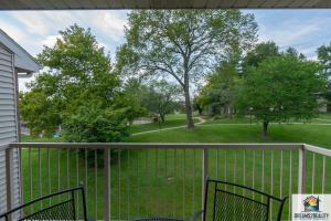 2BR Condo - 2 Pools - Close to the Strip - Stairs Required - FREE TICKETS INCLUDED - FHA-27