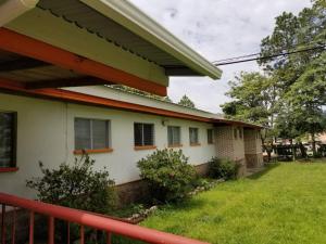 Estancia del Bosque Forest Guest House