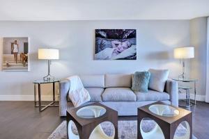 Miami Vibes! Biscayne Bay Water and Park Views!