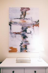 By the Sea II - calmo com piscina e vista mar.