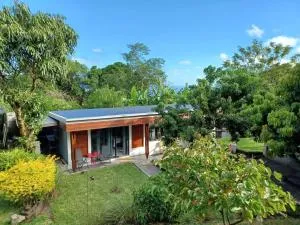 La Tolka, petite maison entre mer et montagne - Vincendo