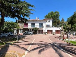 Villas Maison Individuelle dependance prive climatisation, wifi 2MASCAT39 : photos des chambres