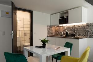 Glam Castle Apartments