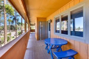 Winter Park Condo with Private Balcony Near Skiing!