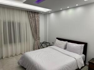 Le Royal Residence 4