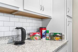 Luxury Living: 1BR Condo w Resort-Style Amenities