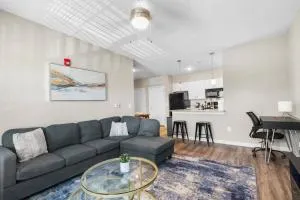 Upscale 1BR/1BA: Resort Vibes, City Edge, Bliss - بالم باي