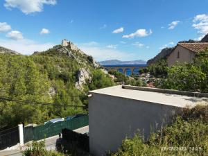 Appartements GITE RENOVE CALANQUES LA VESSE : photos des chambres