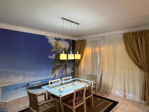 Naama bay Luxury stylish entire flat with en-suit rooms -centre of Sharm