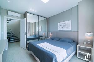 Cobertura Espaçosa com Piscina Exclusiva