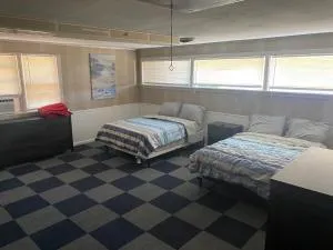 Spacious 4 Bedroom Home with 5 Beds near Interstate 40 in Amarillo, TX - Dumas