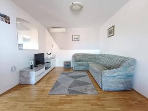 One-Bedroom Apartment with Terrace and Sea View room in Apartments by the sea Podgora Makarska - 2714