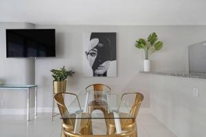 Dance with me! Water and Park Views!