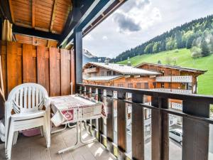 Morzine : Appartement au pied des pistes, 4-6 pers, balcon - FR-1-684-62