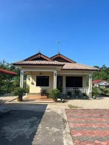 Homestay Nukman Bukit Besi - Kampong Parit