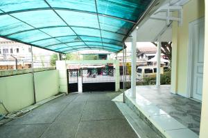 Villa Puncak Kota Bunga, Swarna Villa Swimming Pool