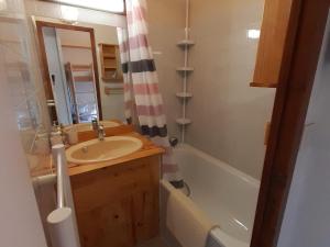 Appartements Studio cabine avec balcon et parking a Villard-de-Lans - FR-1-515-177 : photos des chambres