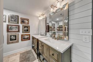 Ariel dunes 2103 Salty Bull Fabulous updated condo!