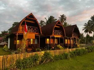 Momos Surf Shack - Sinabang