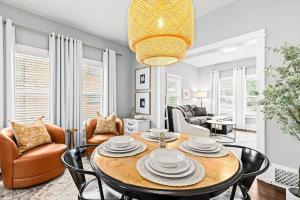 Fresh, Contemporary 2BR Home in Downtown Royal Oak