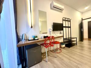 C Y C Heritage Hotel