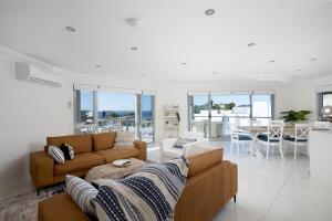 Nelson Bay Apartment with views over the Marina