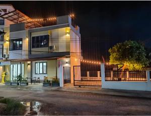 ChanthaSouk Vang Vieng Entire Villa