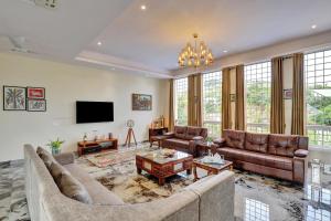 StayVistas Tryst with Valleys - Hill-View Villa with Private Pool, Jacuzzi & Games Room