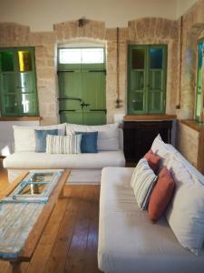 Artists Residence 2 bed, 1 bath