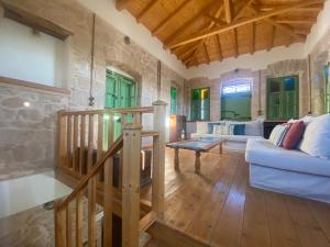 Artists Residence 2 bed, 1 bath