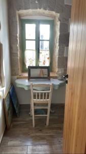 Artists Residence 2 bed, 1 bath
