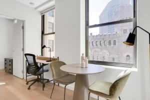 Back Bay 1BR w WD Gym 2 blocks to T BOS-641