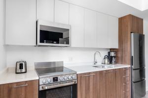 Central Square studio w gym wd nr red line BOS-881