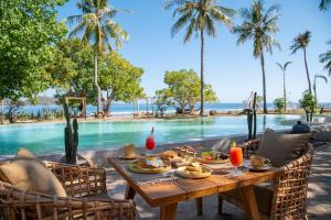 Bleu MATHIS Gili Asahan