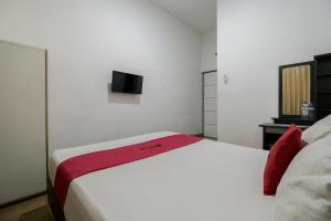 RedDoorz near Surabaya Town Square