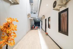 RedDoorz At Nginden Surabaya