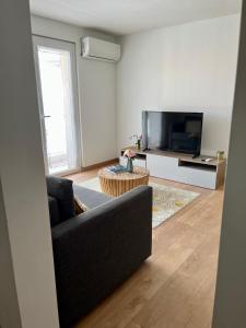 Perle rare à 250m de la plage ! Climatisé avec Parking, balcon & WiFi