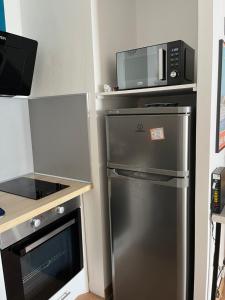Perle rare à 250m de la plage ! Climatisé avec Parking, balcon & WiFi