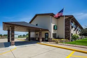 Quality Inn Galesburg near US Highway 34 and I-74 - Washington