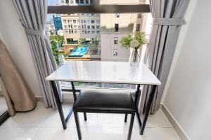 Saigon Royal for 30 nights 1 bedroom stunning view in center