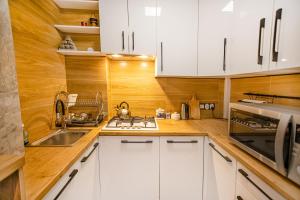 Charming Apt next to Lazienki Park and City Center