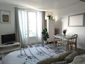 Appartements Studio Le Bonheur en ville : photos des chambres