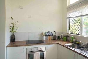 Lovely one bed room apartment right in the city